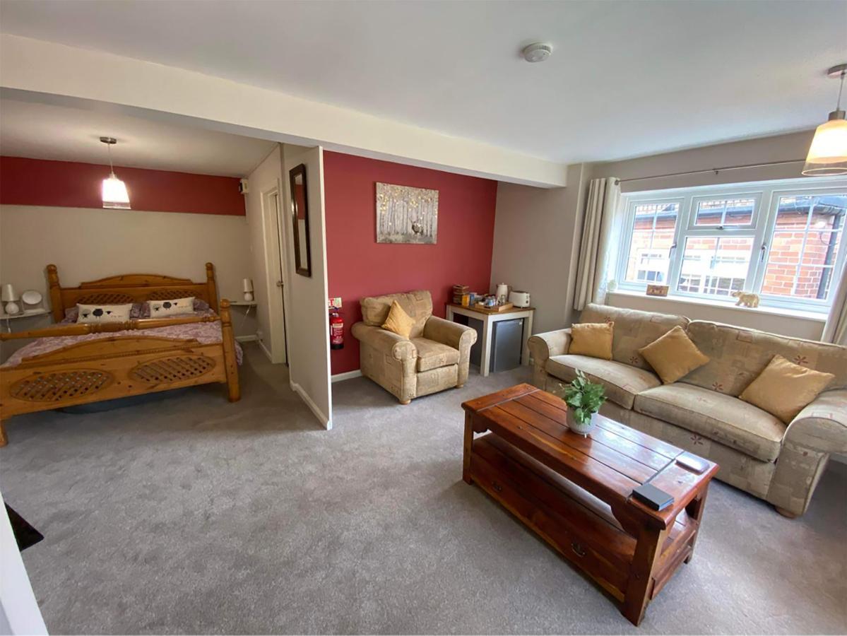 Crown & Anchor Bed and Breakfast Grantham Εξωτερικό φωτογραφία